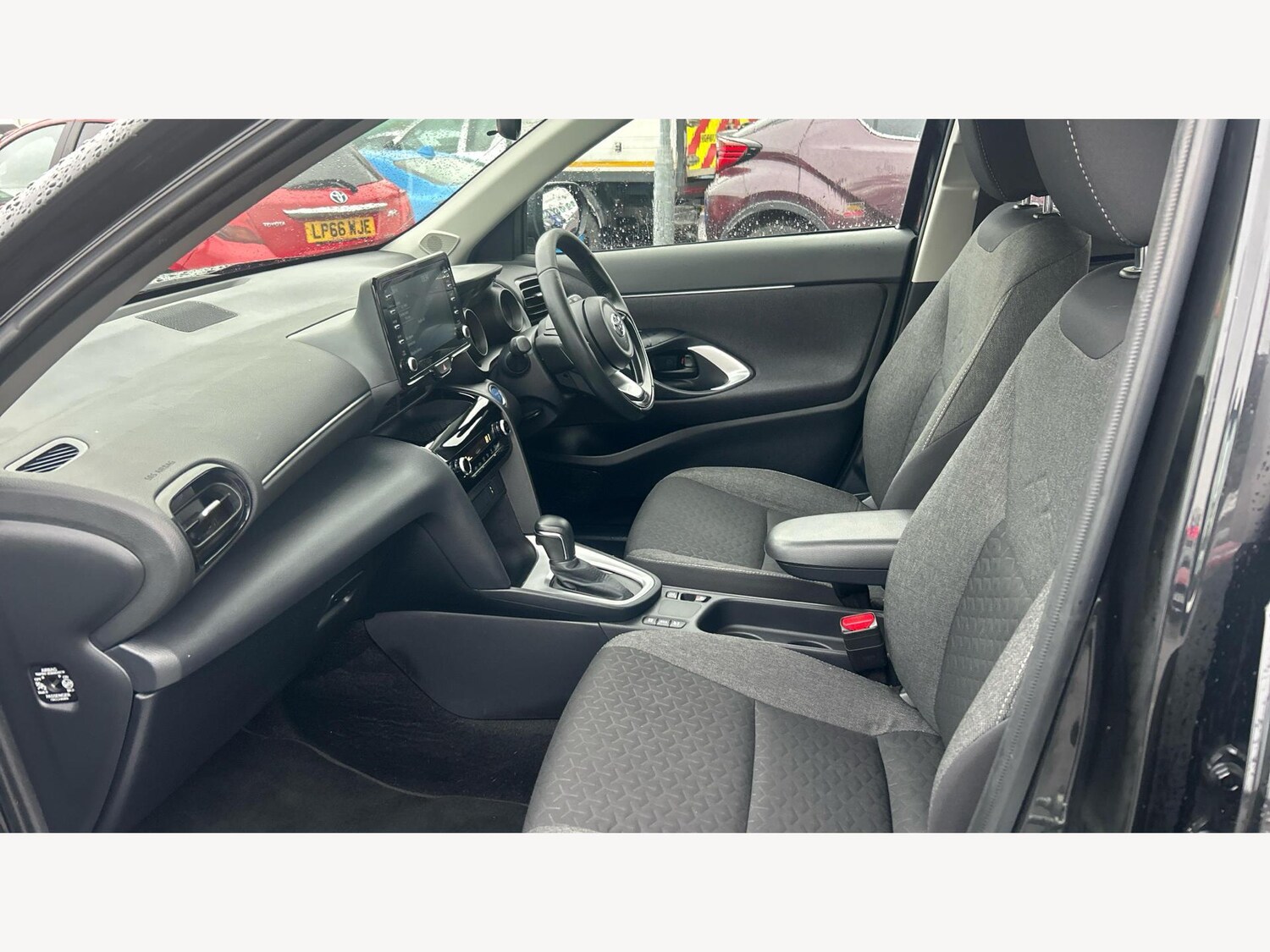 Used Toyota Yaris Cross 2023 for sale - 77267374: Photo 12