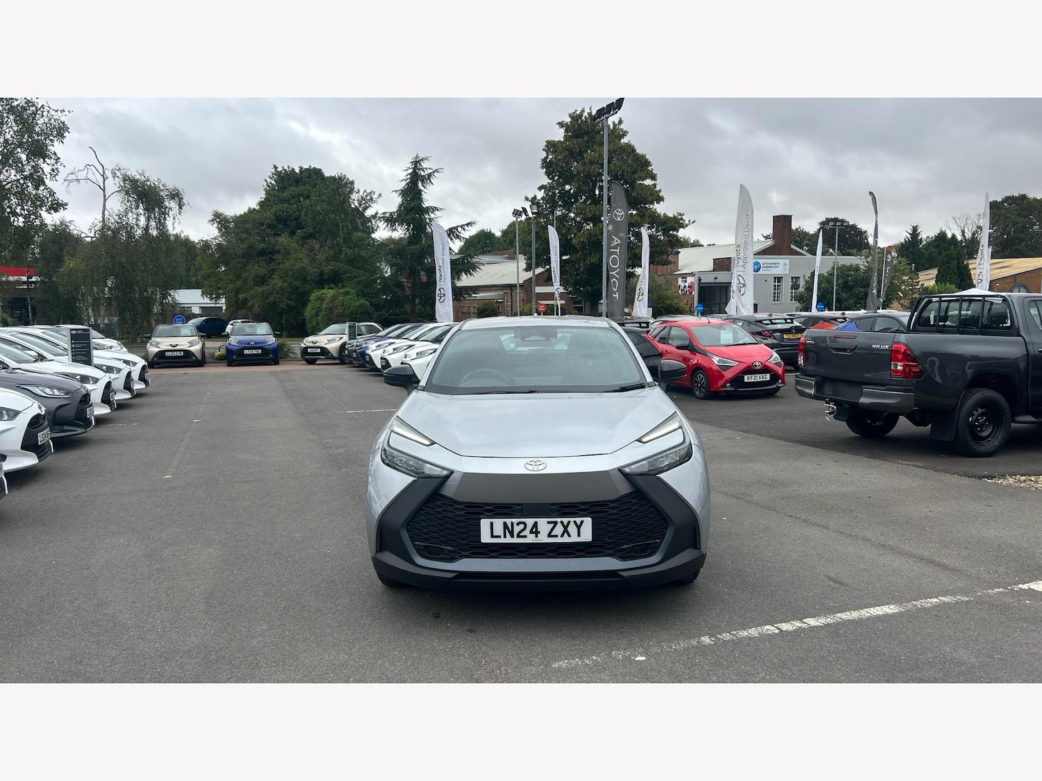 Used Toyota C-HR 2024 for sale - 76359853: Photo 17
