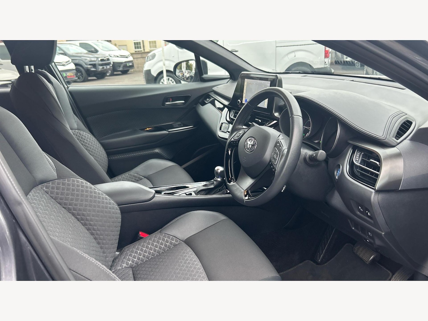 Used Toyota C-HR 2023 for sale - 76326202: Photo 13