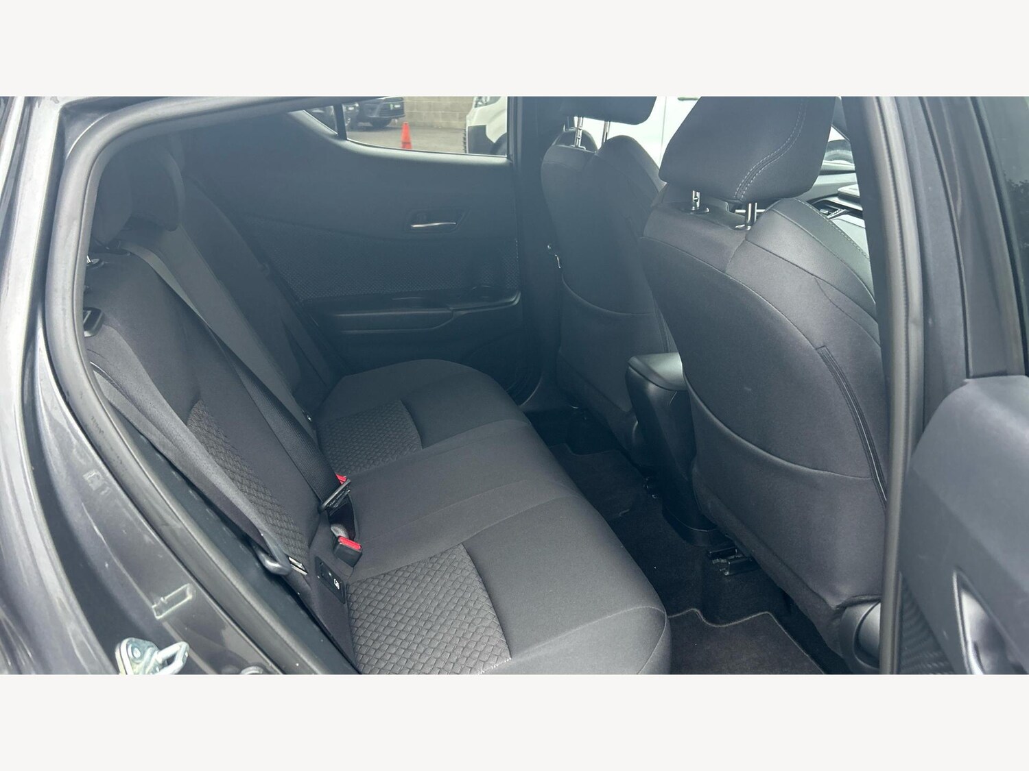 Used Toyota C-HR 2023 for sale - 76326202: Photo 14