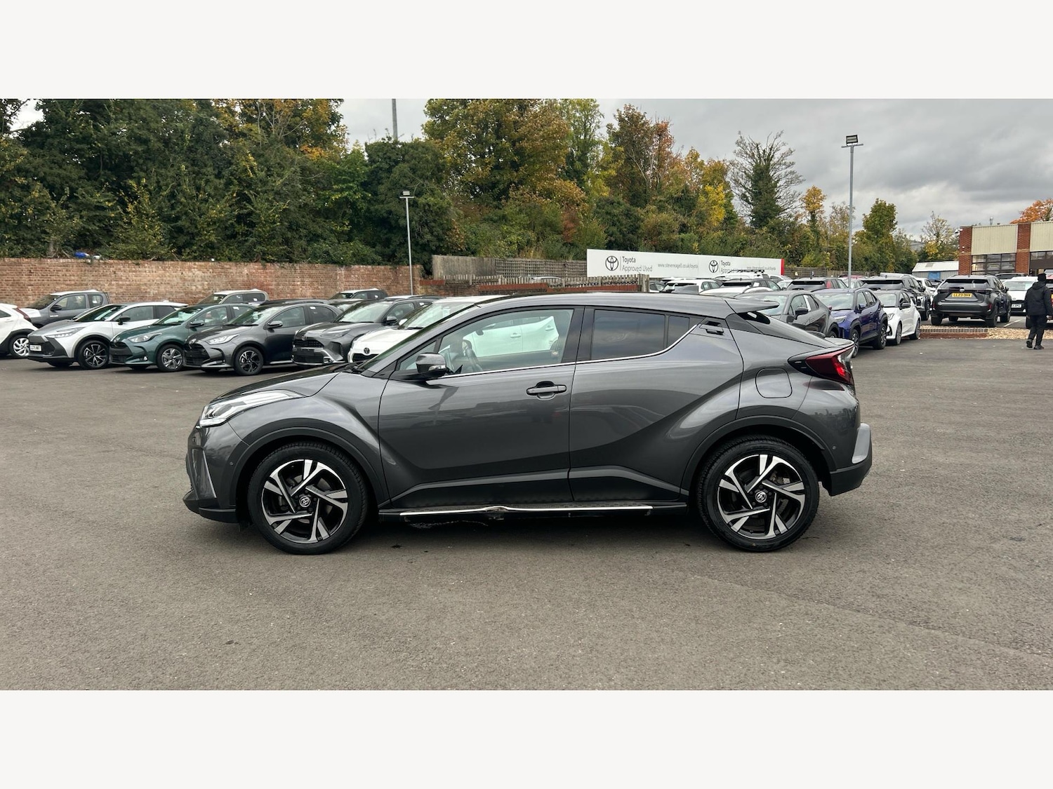 Used Toyota C-HR 2023 for sale - 76326202: Photo 19