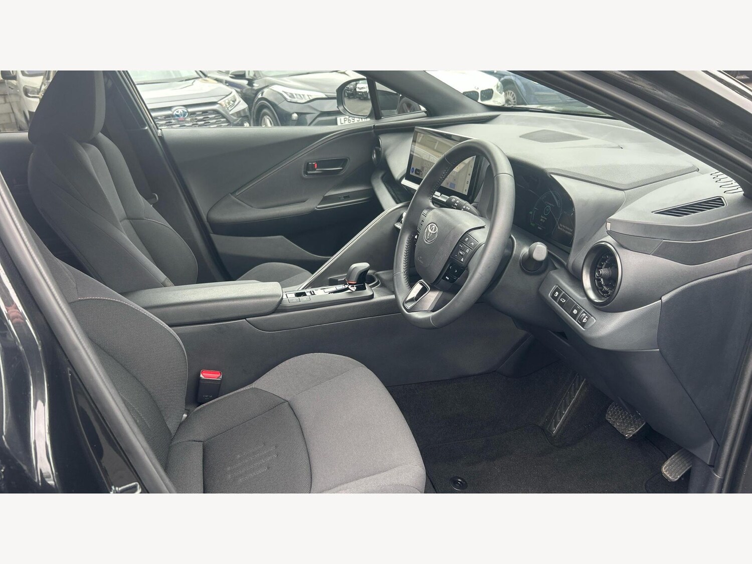 Used Toyota C-HR 2025 for sale - 76988285: Photo 13
