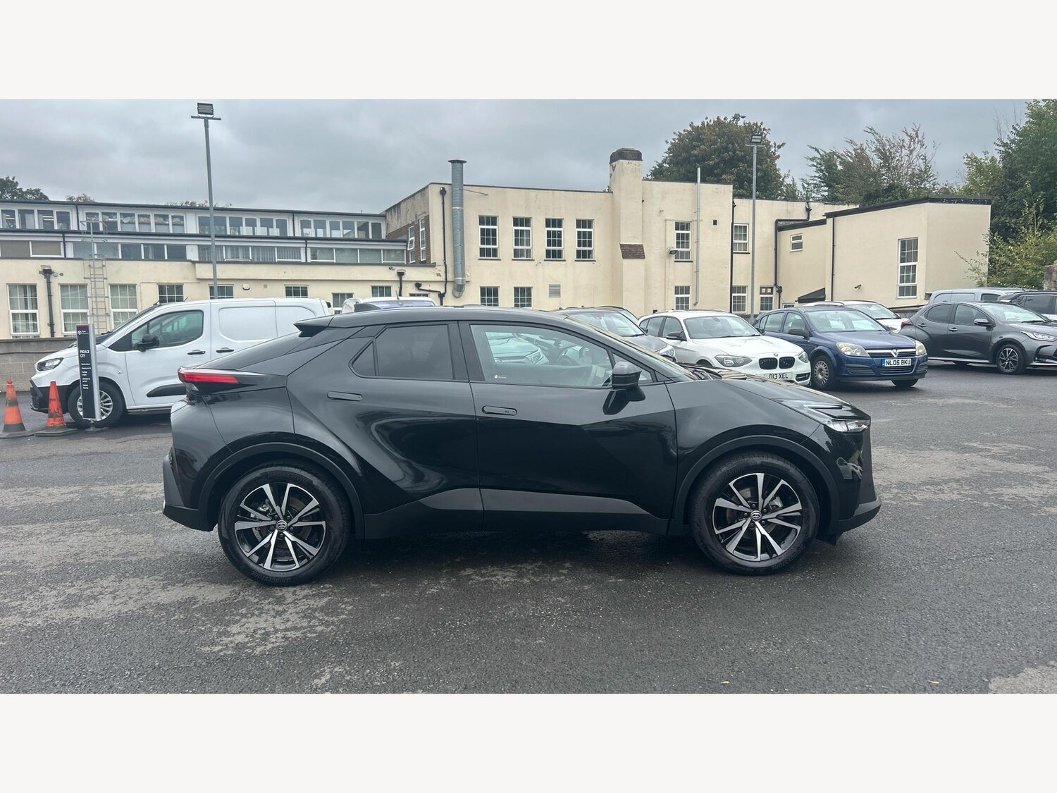 Used Toyota C-HR 2025 for sale - 76988285: Photo 18