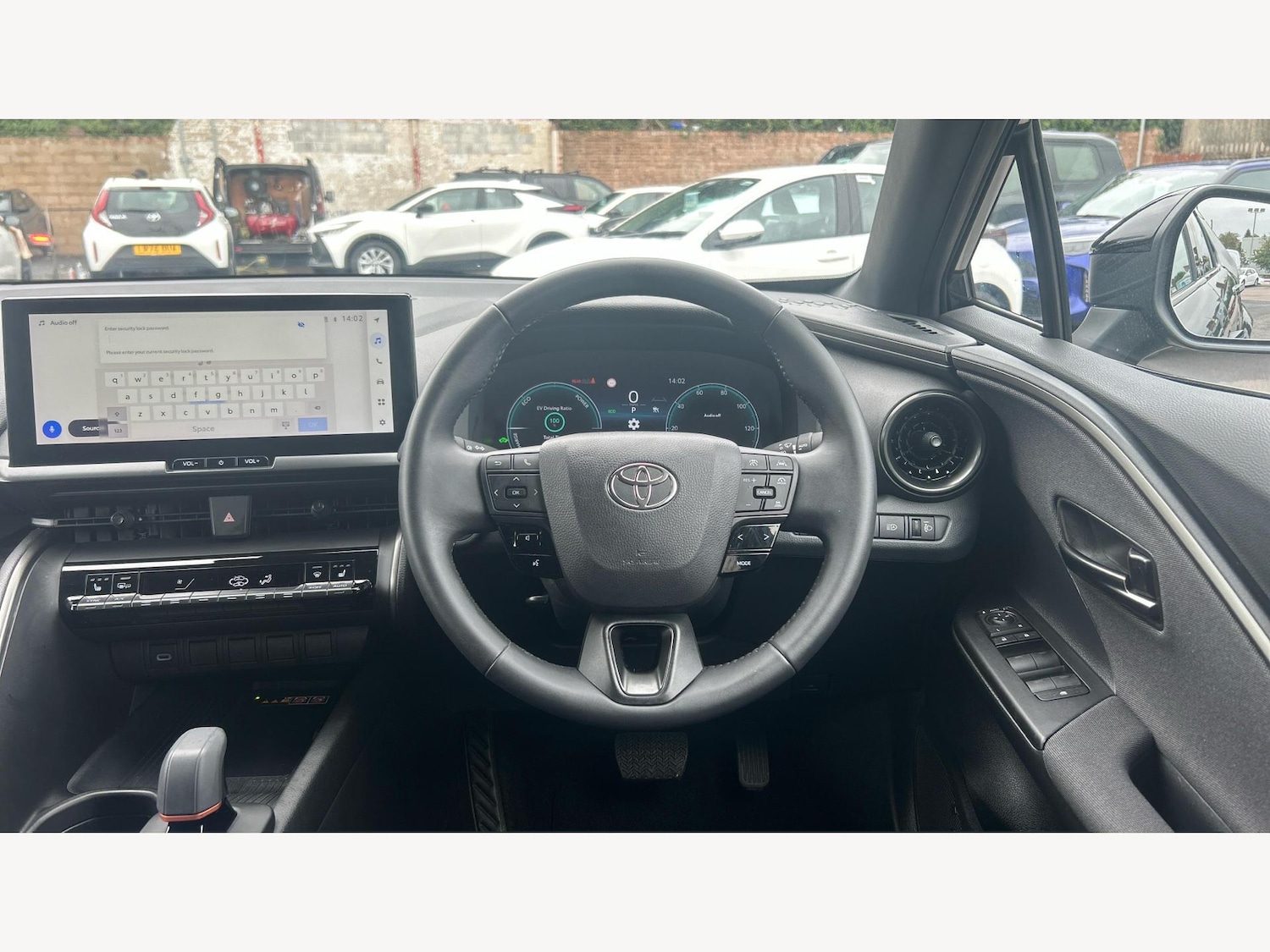 Used Toyota C-HR 2025 for sale - 76988285: Photo 8