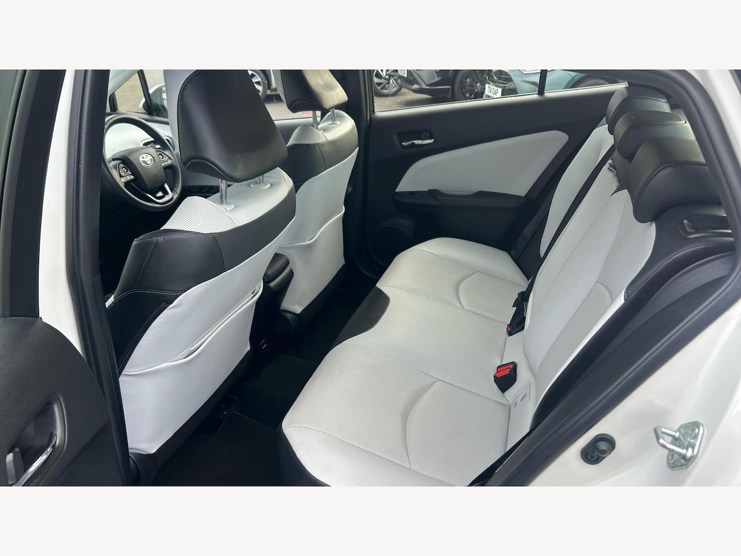 Used Toyota Prius 2019 for sale - 76361250: Photo 15