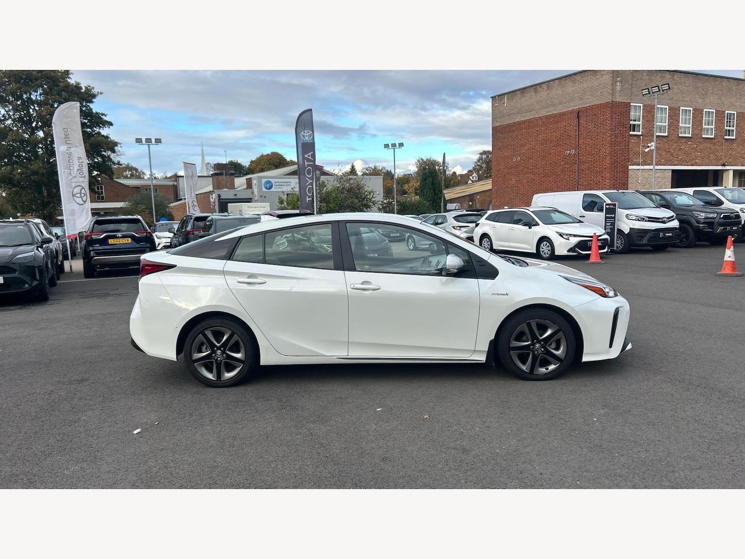 Used Toyota Prius 2019 for sale - 76361250: Photo 18