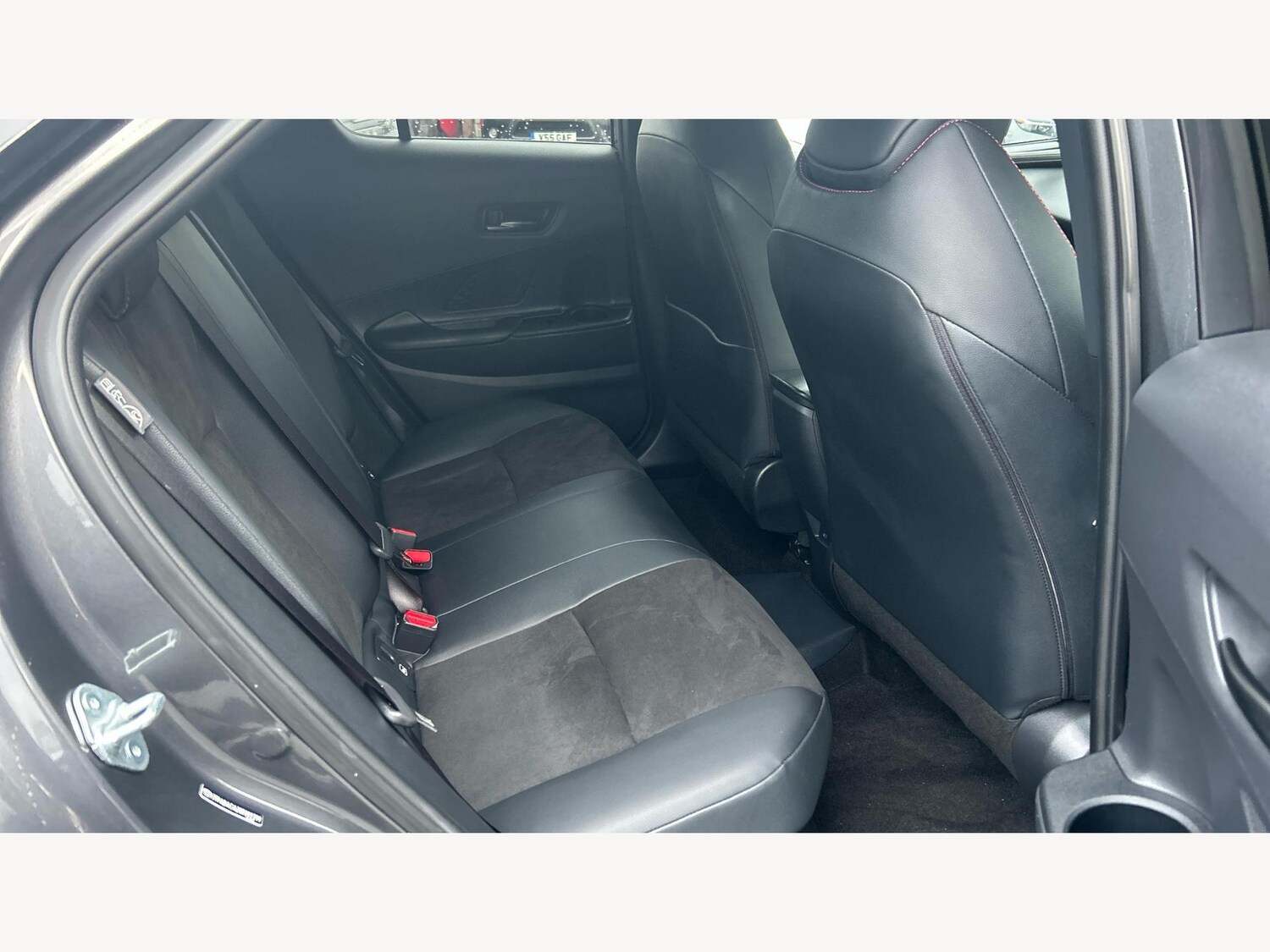 Used Toyota C-HR 2024 for sale - 76989679: Photo 14