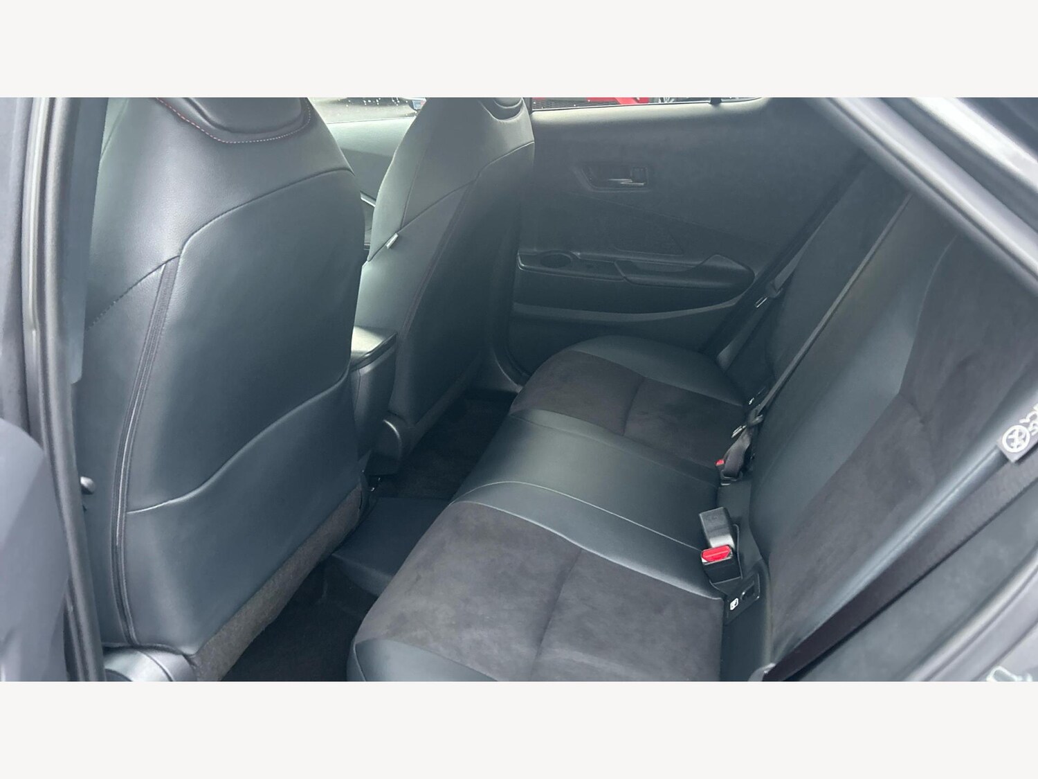 Used Toyota C-HR 2024 for sale - 76989679: Photo 15