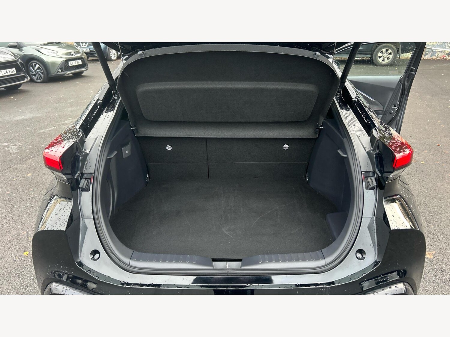 Used Toyota C-HR 2024 for sale - 76989679: Photo 16