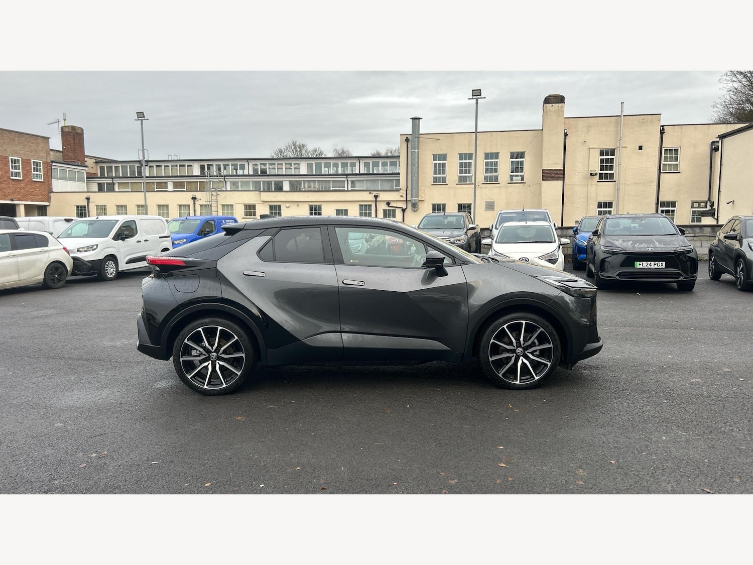 Used Toyota C-HR 2024 for sale - 76989679: Photo 18
