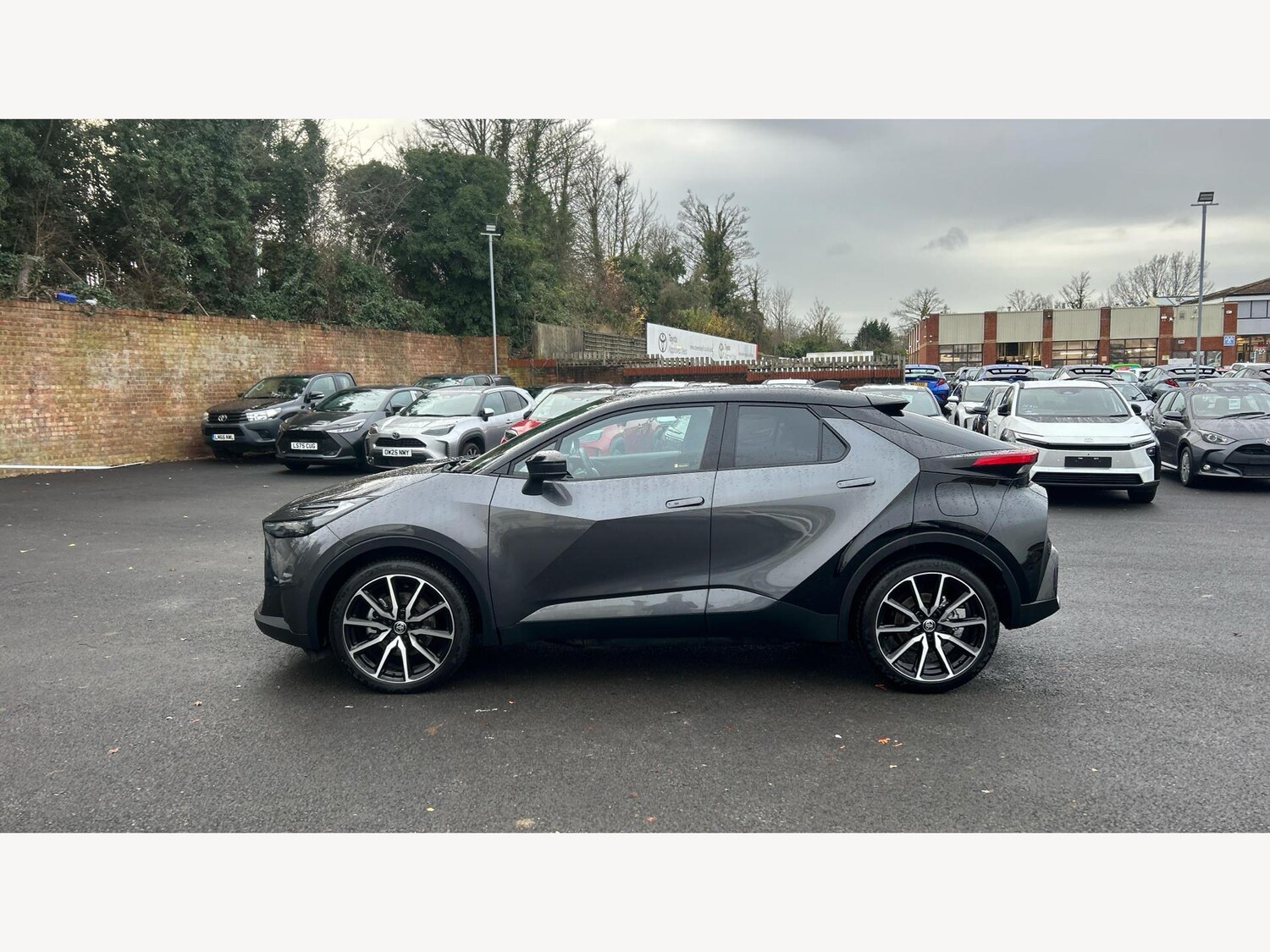 Used Toyota C-HR 2024 for sale - 76989679: Photo 19