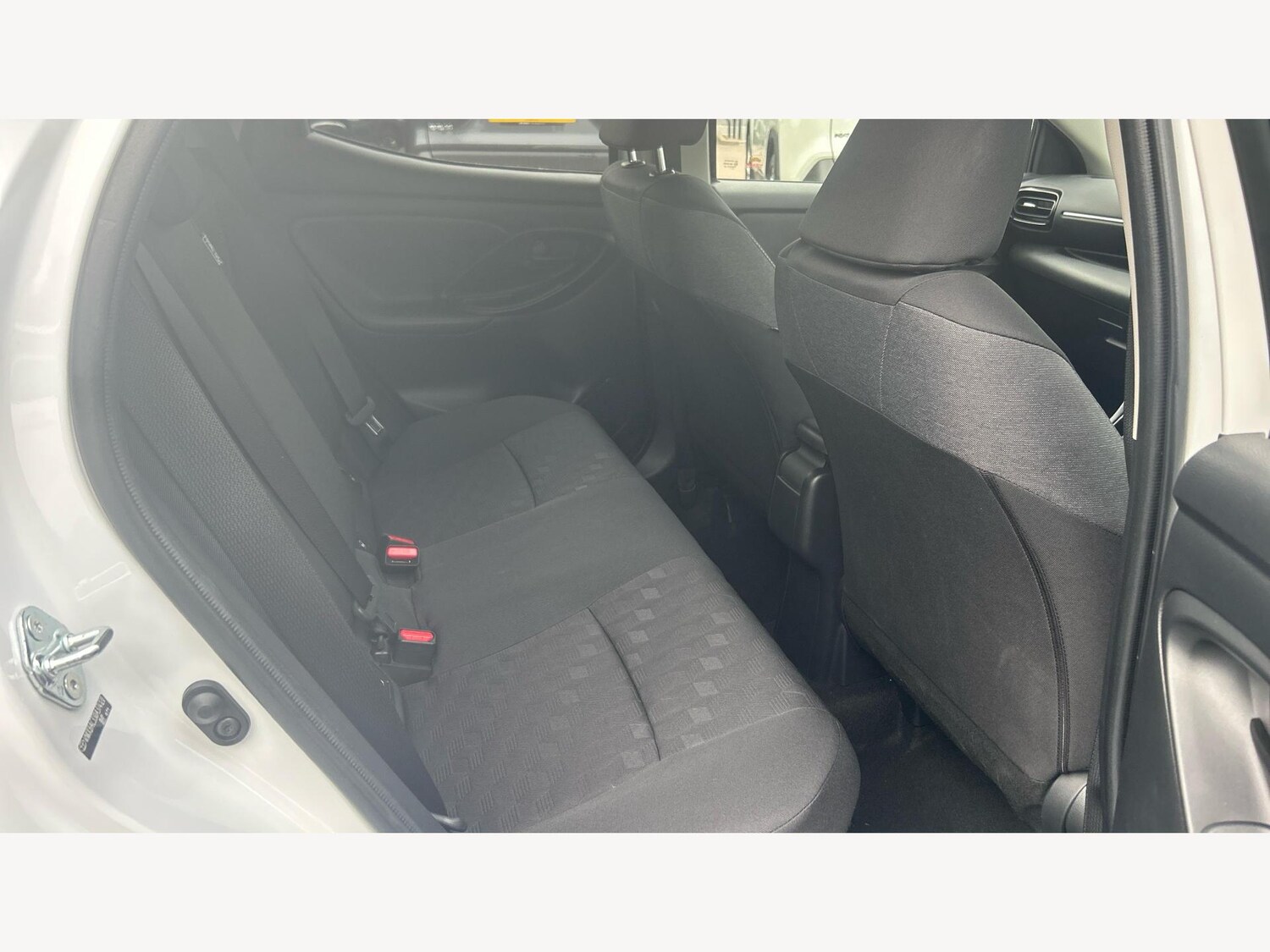 Used Toyota Yaris 2024 for sale - 75719933: Photo 14