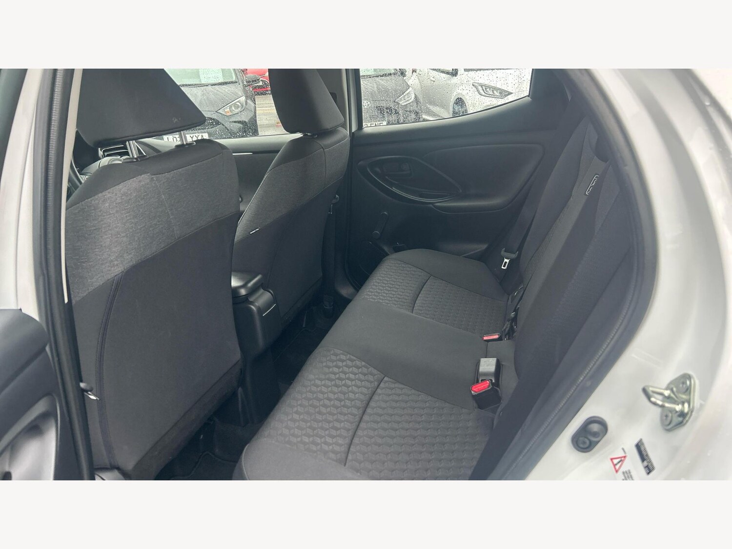 Used Toyota Yaris 2023 for sale - 77255109: Photo 15