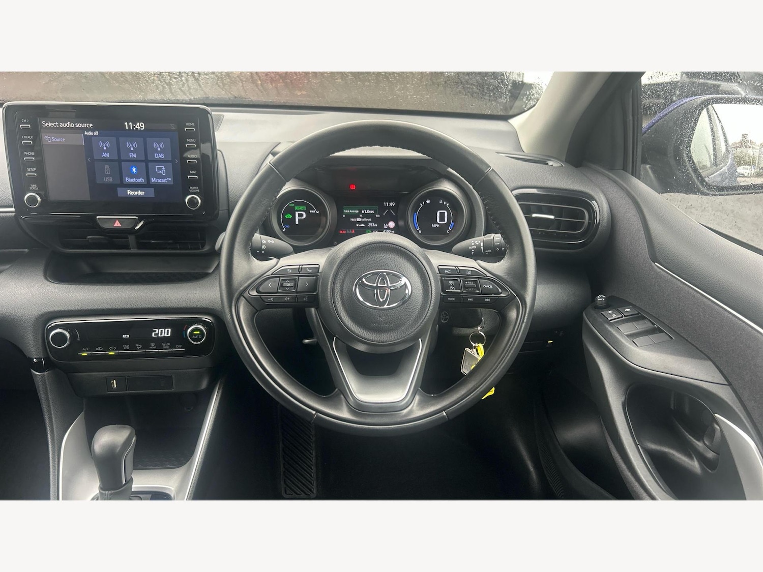 Used Toyota Yaris 2023 for sale - 76646149: Photo 8