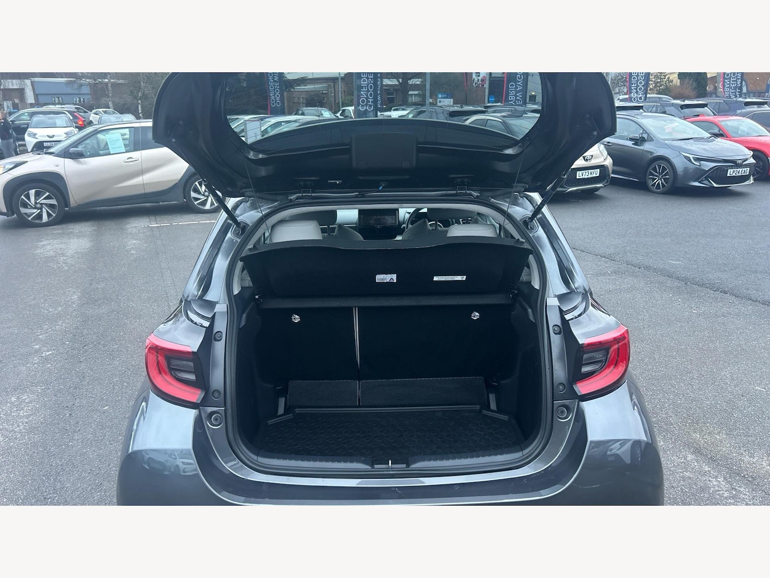 Used Toyota Yaris 2022 for sale - 77524613: Photo 16