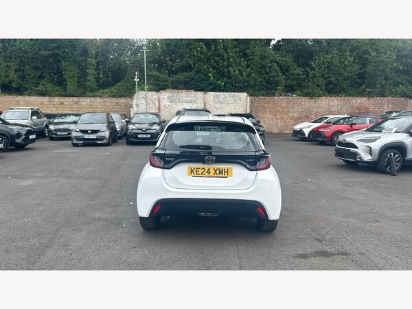 Used Toyota Yaris 2024 for sale - 76071760: Photo 21
