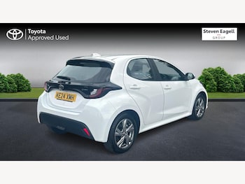 Used Toyota Yaris 2024 for sale - 76071760: Photo 2