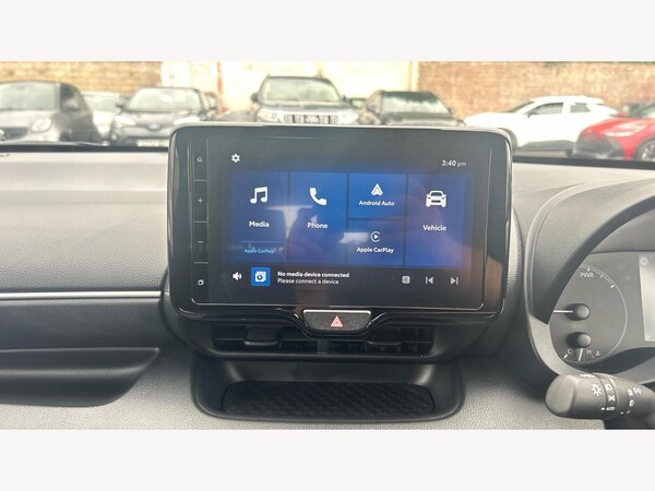 Used Toyota Yaris 2024 for sale - 76071760: Photo 9