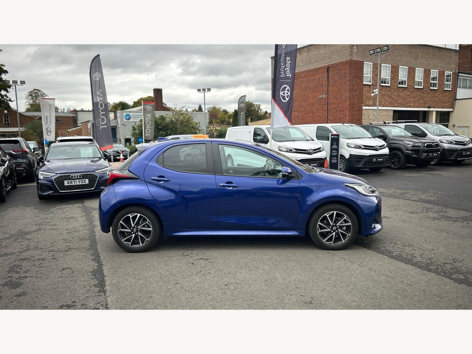 Used Toyota Yaris for sale - 77191428: Photo 18