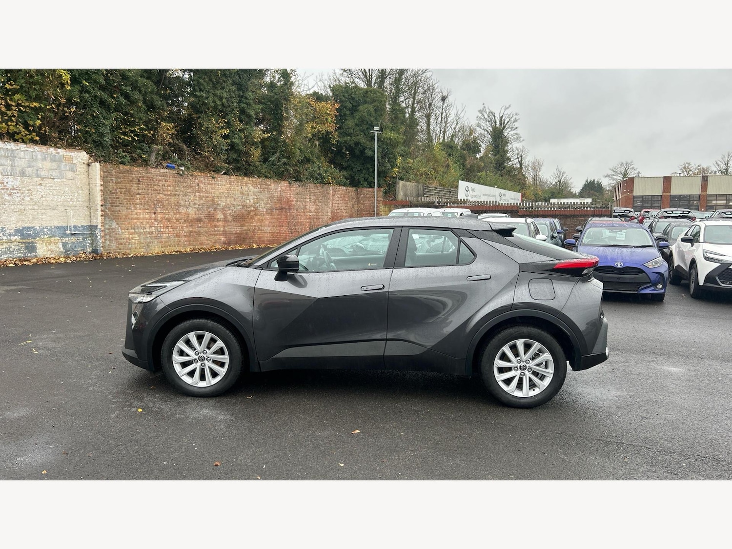 Used Toyota C-HR 2024 for sale - 76633699: Photo 19