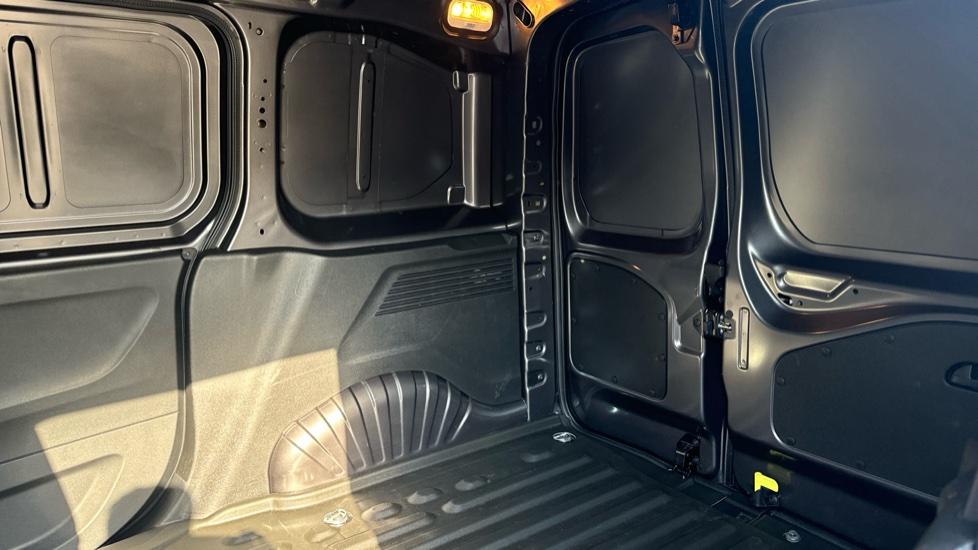 Used Toyota ProAce 2023 for sale - 76441096: Photo 13