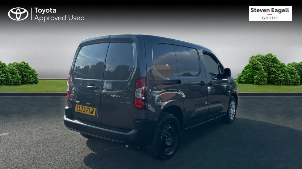 Used Toyota ProAce 2023 for sale - 76441096: Photo 2