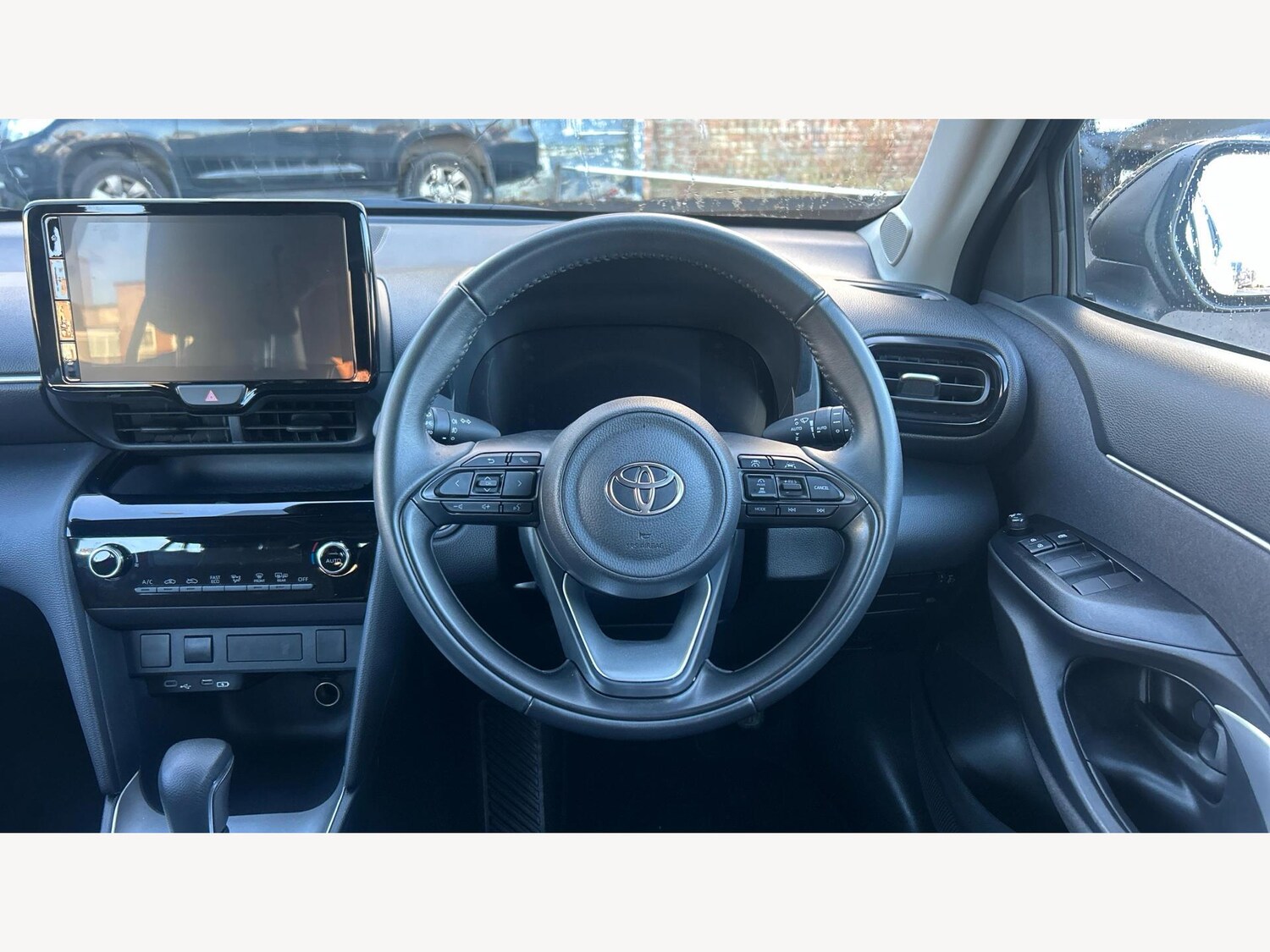 Used Toyota Yaris Cross for sale - 77304947: Photo 8