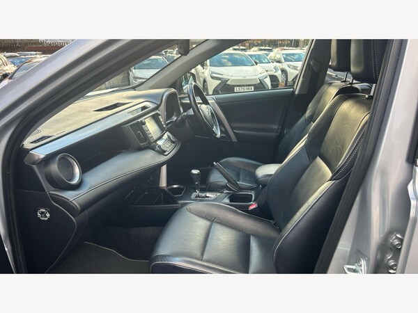 Used Toyota RAV4 2016 for sale - 76175474: Photo 12