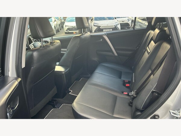 Used Toyota RAV4 2016 for sale - 76175474: Photo 15
