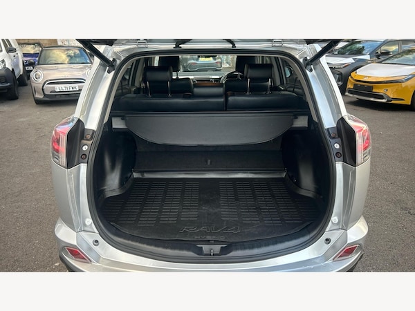 Used Toyota RAV4 2016 for sale - 76175474: Photo 16