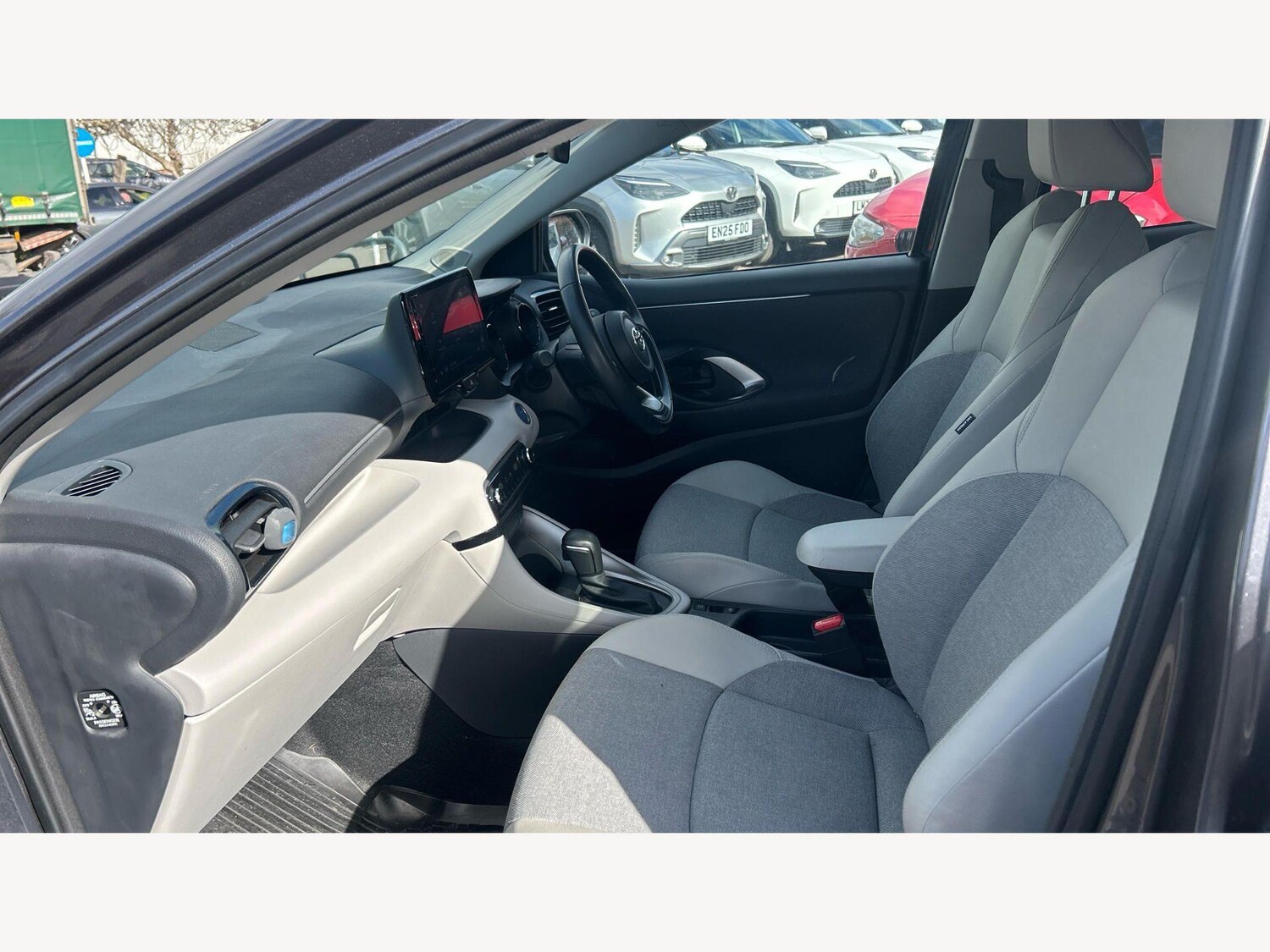 Used Toyota Yaris for sale - 77883203: Photo 12