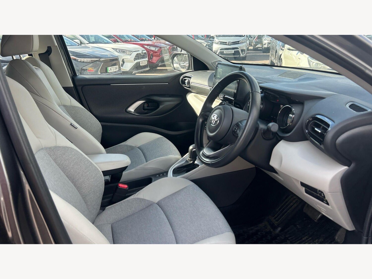 Used Toyota Yaris for sale - 77883203: Photo 13