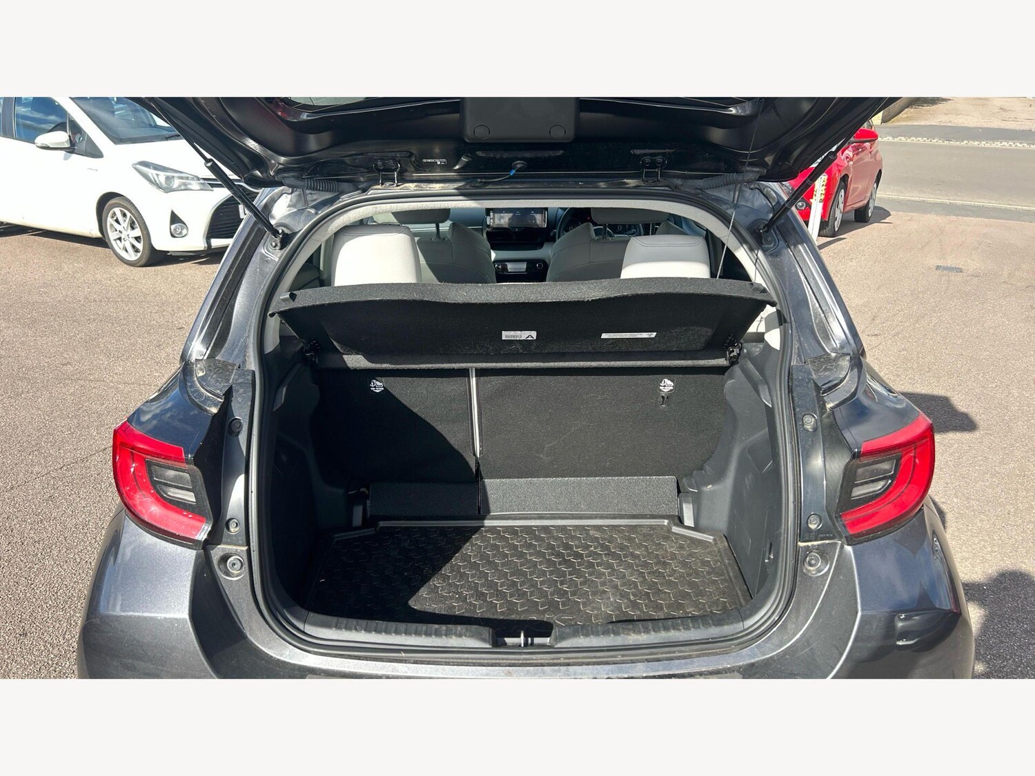 Used Toyota Yaris for sale - 77883203: Photo 16