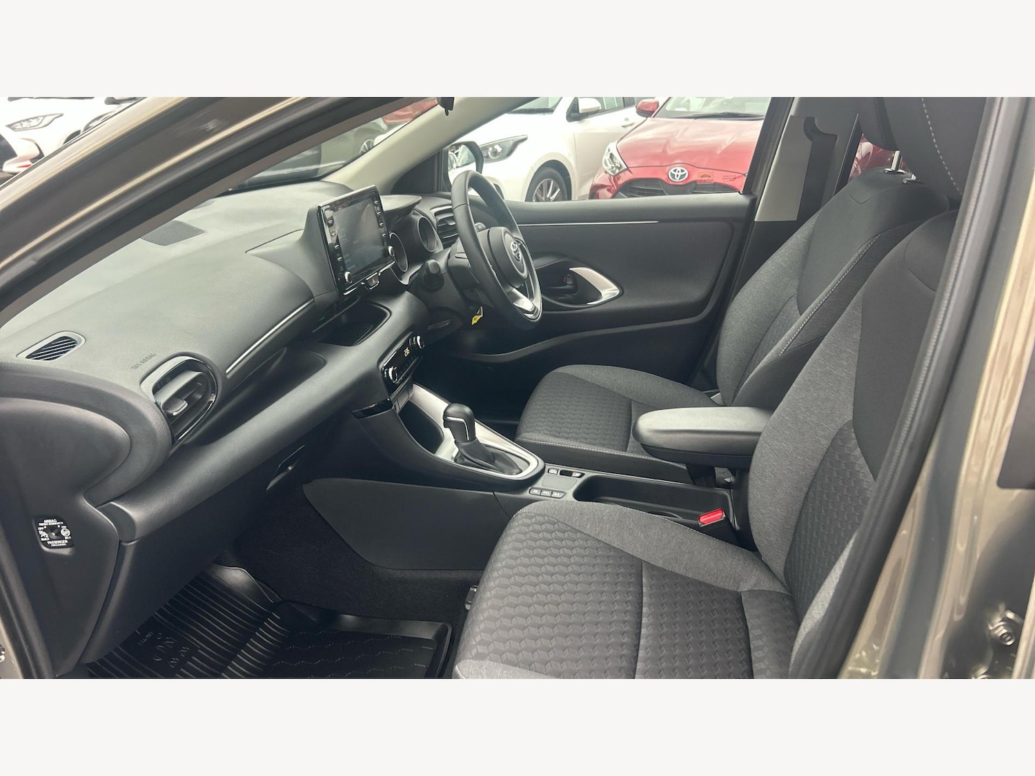 Used Toyota Yaris 2023 for sale - 76361170: Photo 12