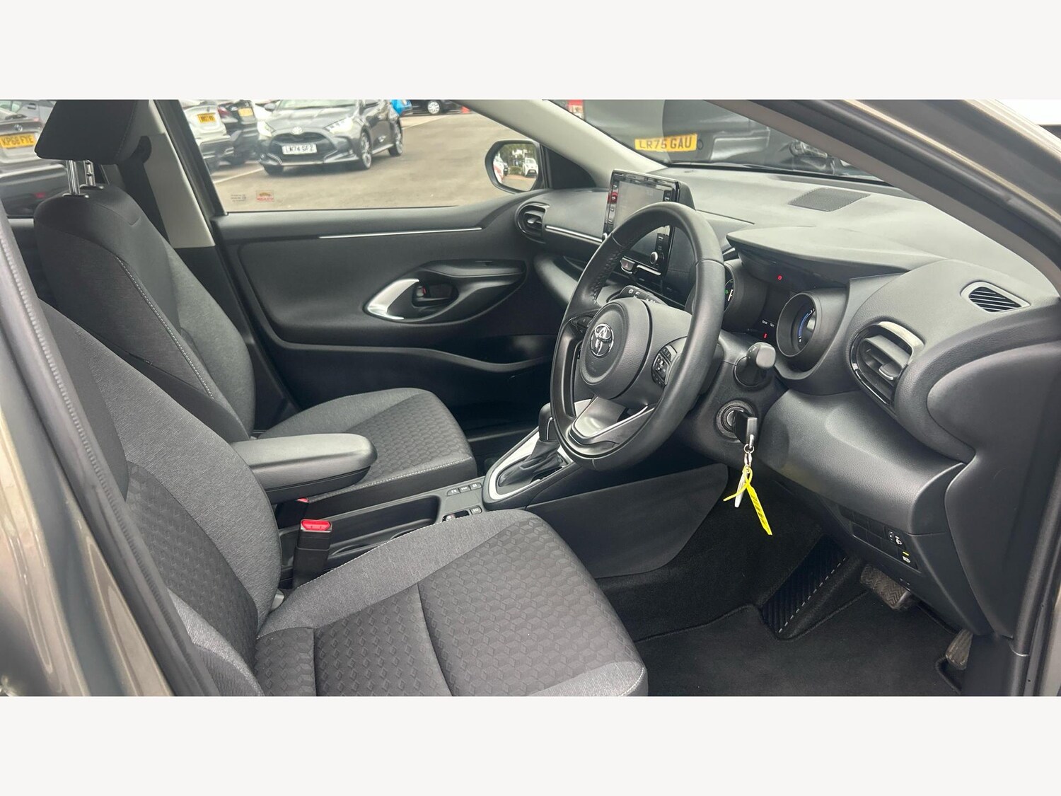 Used Toyota Yaris 2023 for sale - 76361170: Photo 13