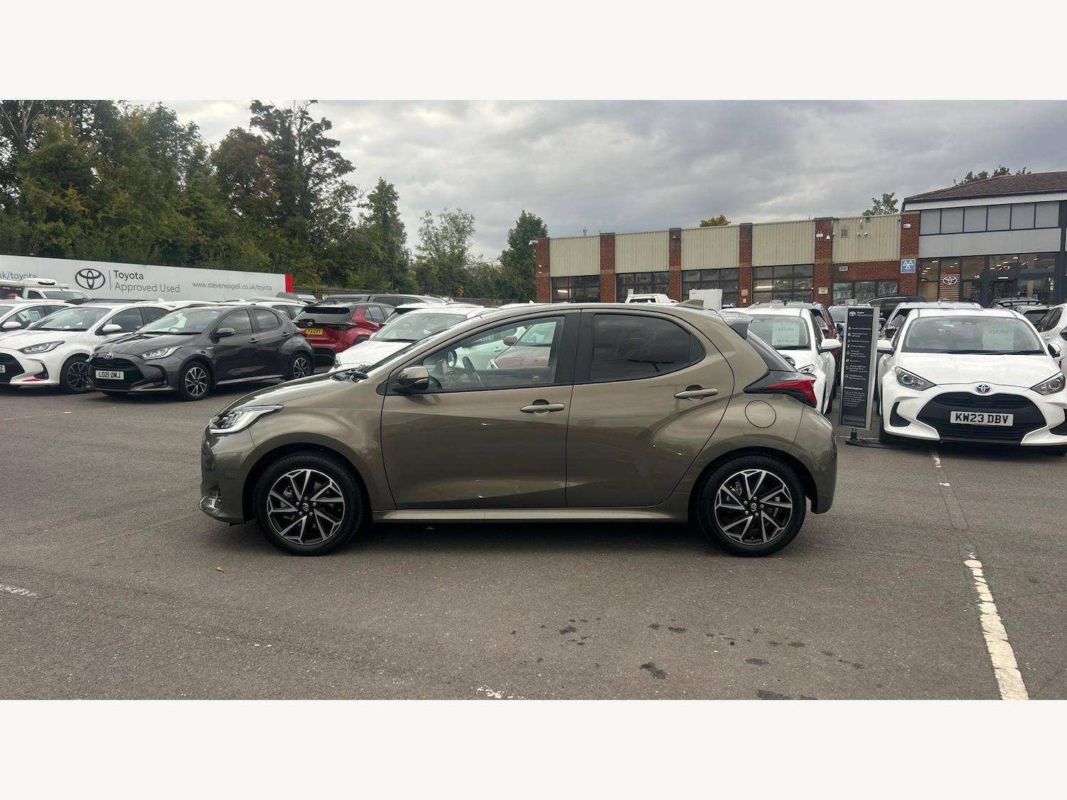 Used Toyota Yaris 2023 for sale - 76361170: Photo 19