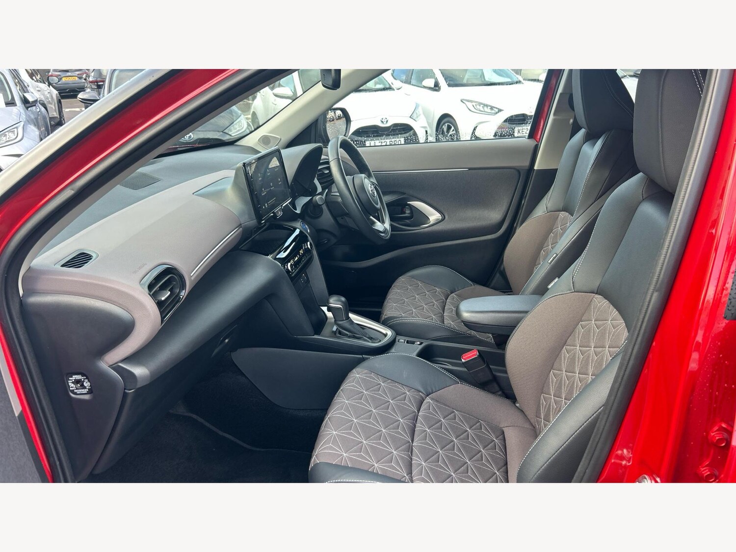 Used Toyota Yaris Cross 2024 for sale - 77509634: Photo 12