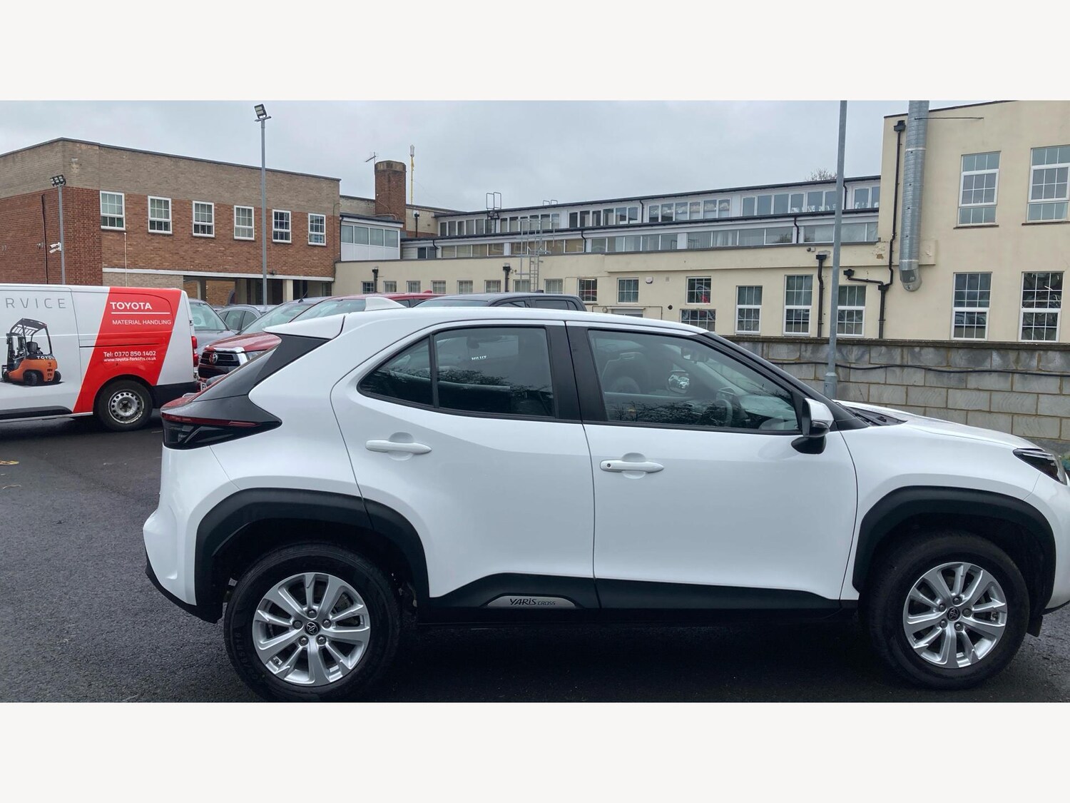 Used Toyota Yaris Cross 2024 for sale - 77657950: Photo 18