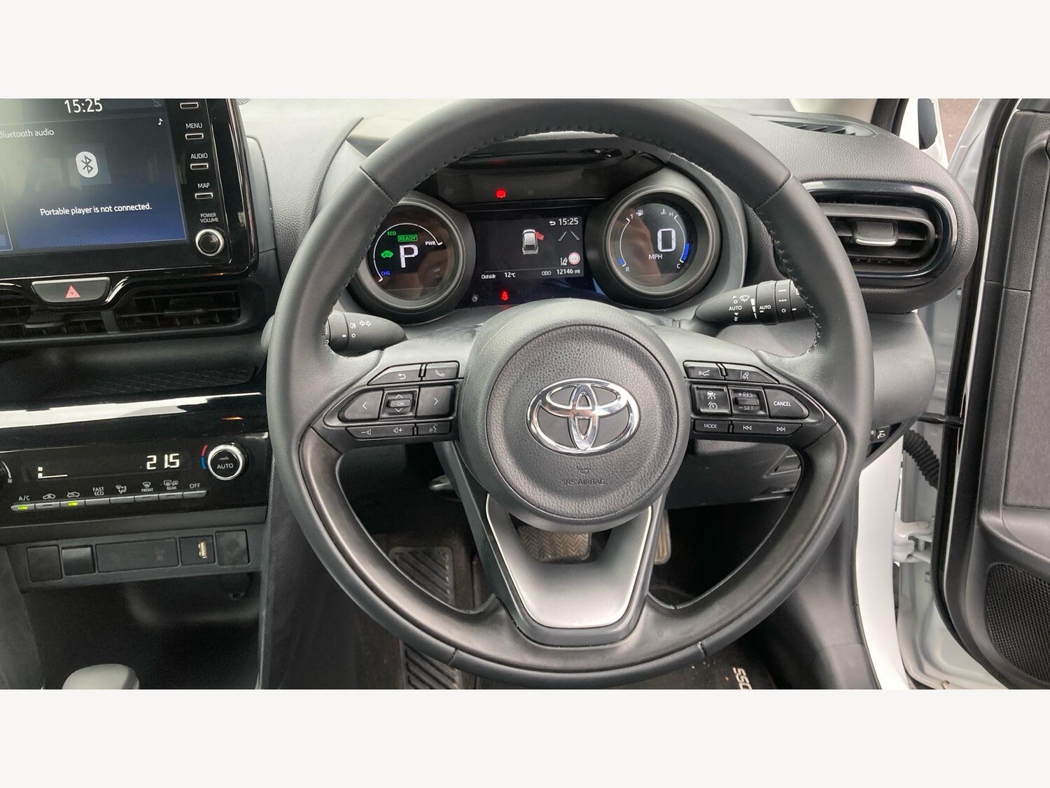 Used Toyota Yaris Cross 2024 for sale - 77657950: Photo 8