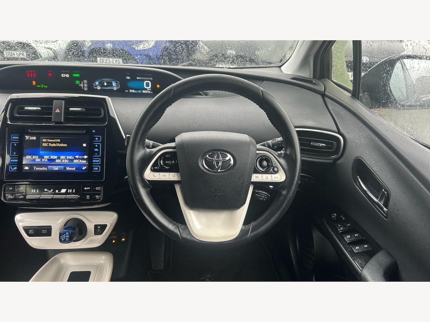 Used Toyota Prius 2016 for sale - 77191641: Photo 8