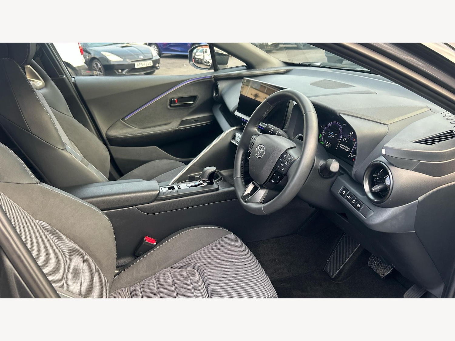 Used Toyota C-HR 2024 for sale - 76996327: Photo 13