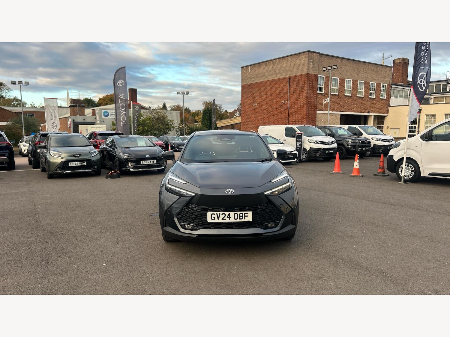 Used Toyota C-HR 2024 for sale - 76996327: Photo 17