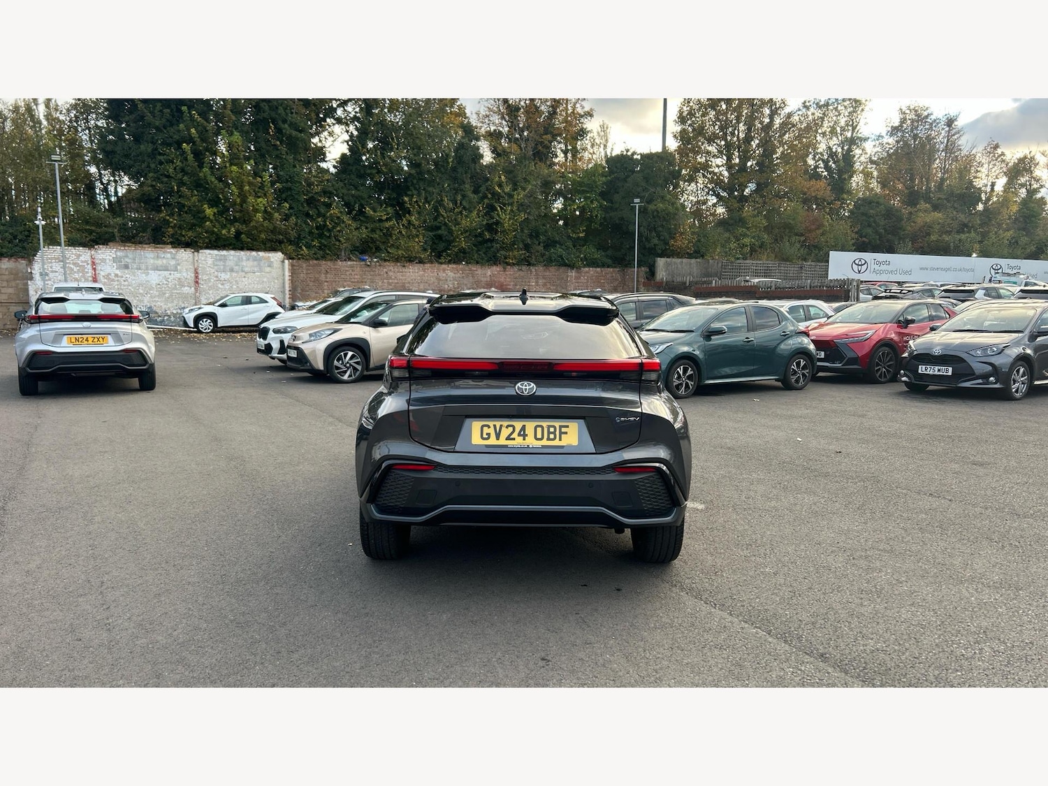 Used Toyota C-HR 2024 for sale - 76996327: Photo 21