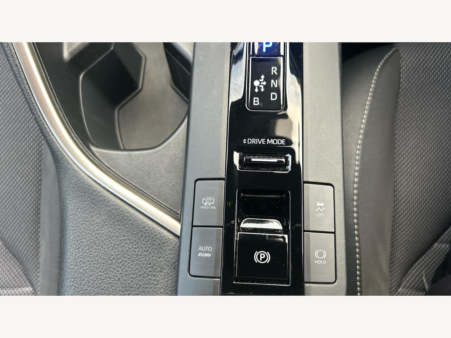 Used Toyota C-HR 2024 for sale - 76996327: Photo 26