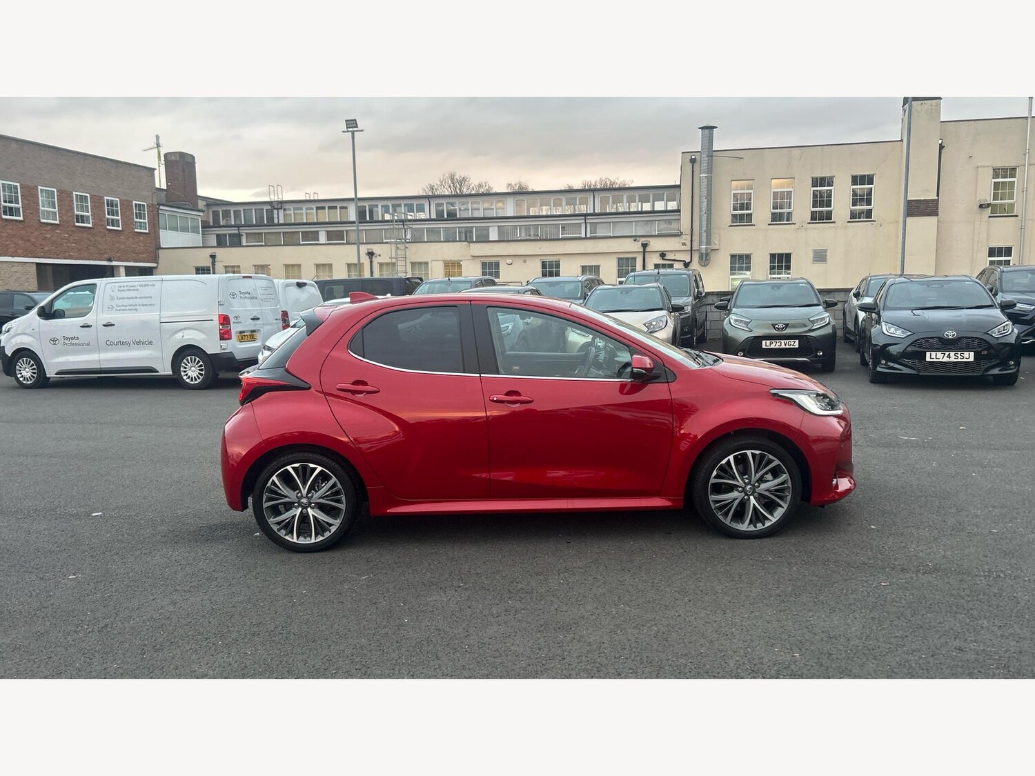 Used Toyota Yaris 2022 for sale - 77524886: Photo 18