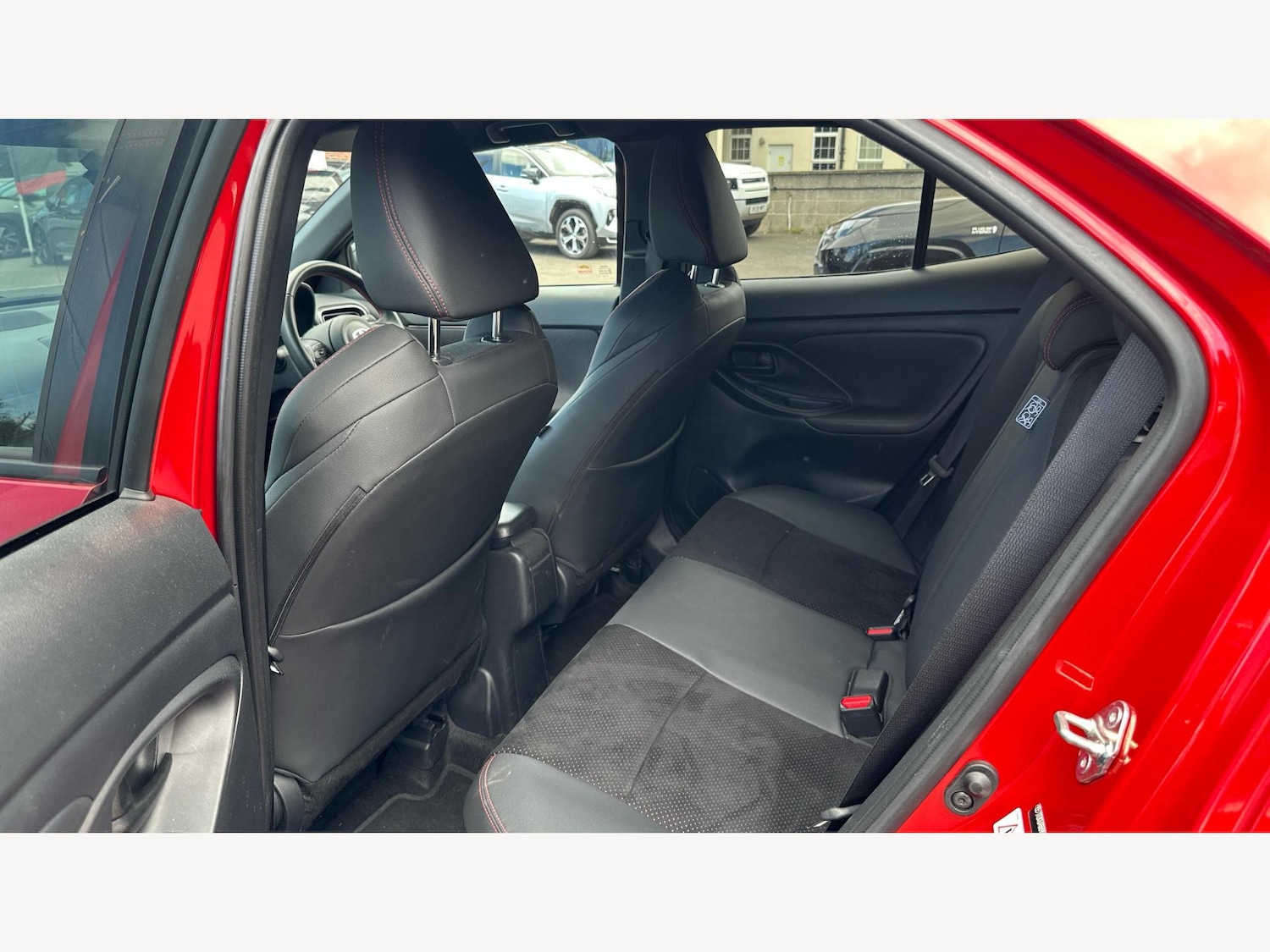 Used Toyota Yaris Cross 2024 for sale - 77090895: Photo 15