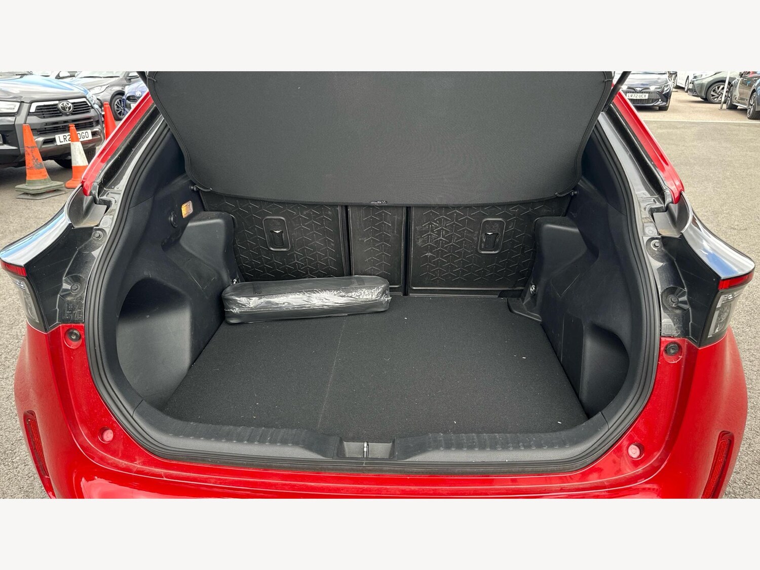 Used Toyota Yaris Cross 2024 for sale - 77090895: Photo 16