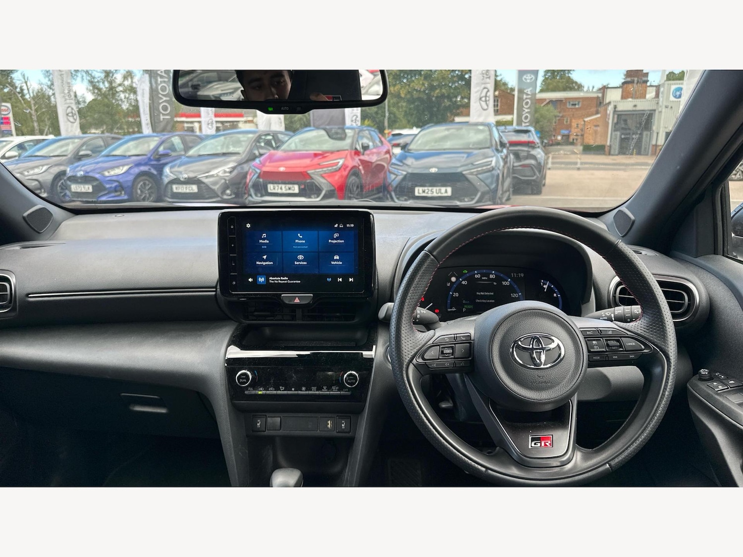 Used Toyota Yaris Cross 2024 for sale - 77090895: Photo 8