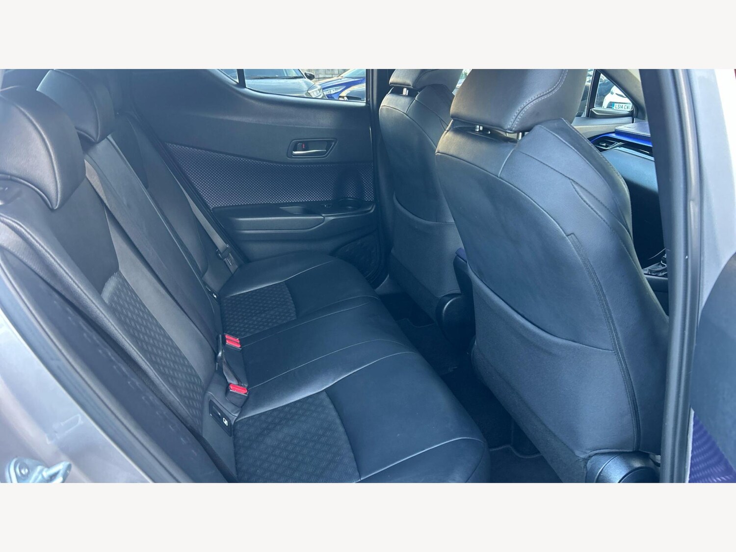 Used Toyota C-HR 2017 for sale - 77575107: Photo 14