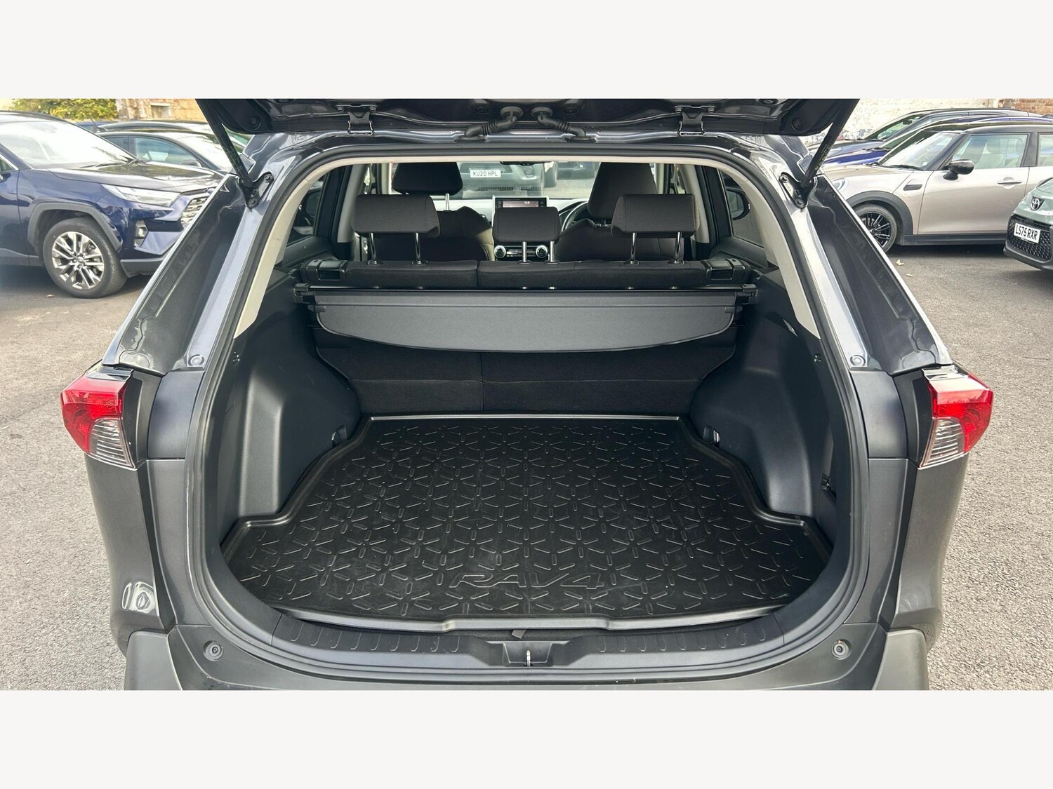 Used Toyota RAV4 2021 for sale - 76251396: Photo 16